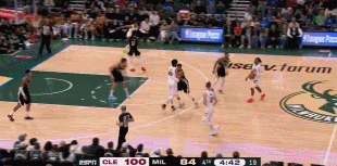 舉火燒天！阿倫順下暴力隔扣大洛 騎士轟出一波13-0打停雄鹿