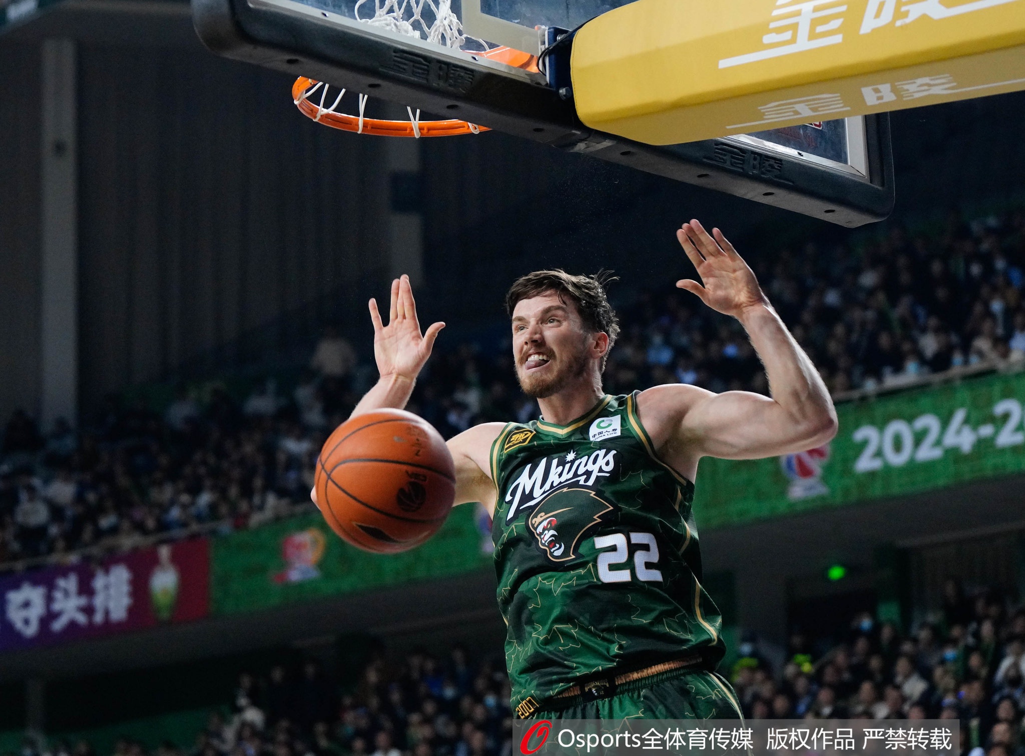 積極高效！利夫半場8中6拿到14分6板2助1斷